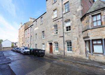 Flat To Rent in Edinburgh