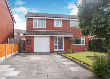 Detached house For Sale in St. Helens