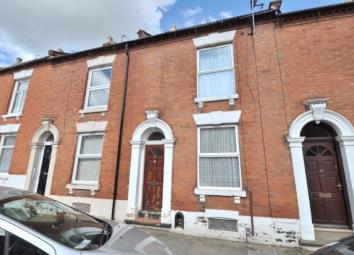 Terraced house To Rent in Northampton