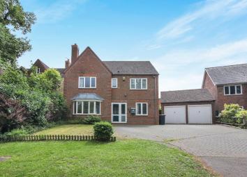 Detached house To Rent in Solihull