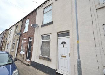 Terraced house For Sale in Wakefield