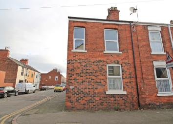 End terrace house For Sale in Hull