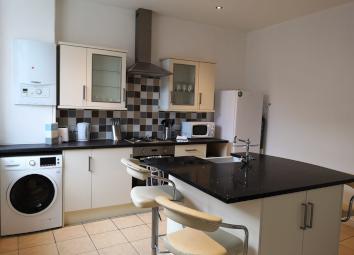 Terraced house To Rent in Manchester