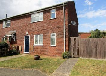 End terrace house For Sale in Northampton