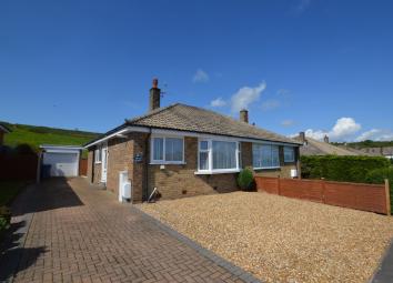 Semi-detached bungalow For Sale in Scarborough