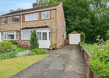 Semi-detached house For Sale in Cottingham