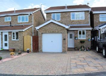 Detached house For Sale in Selby