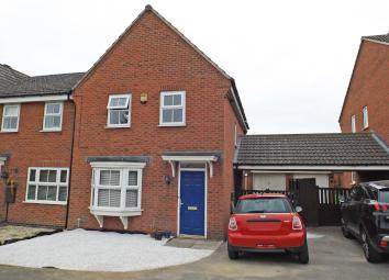 Semi-detached house For Sale in Rugby