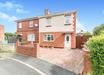 Semi-detached house For Sale in Worcester