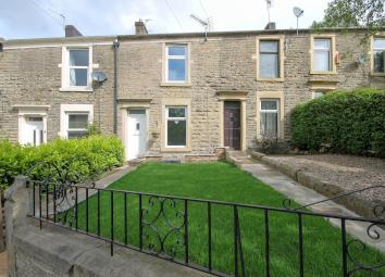 Terraced house For Sale in Darwen