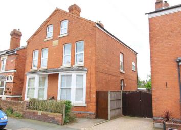 Semi-detached house To Rent in Hereford
