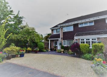 Semi-detached house For Sale in Droitwich