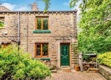 End terrace house For Sale in Holmfirth