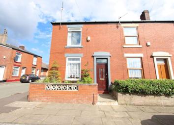 Terraced house To Rent in Rochdale