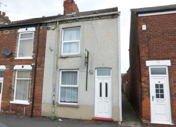 End terrace house For Sale in Hull