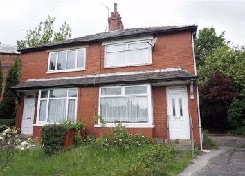 Terraced house For Sale in Halifax