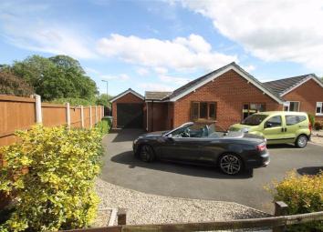 Detached bungalow For Sale in Shrewsbury