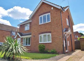 Semi-detached house To Rent in Stourbridge