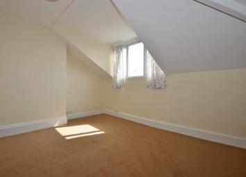 Flat To Rent in Gloucester