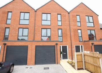 Terraced house For Sale in Wirral