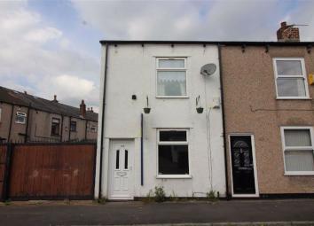 Terraced house For Sale in Wigan