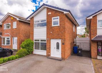 Detached house For Sale in Manchester