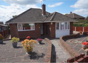 Detached bungalow For Sale in Barnsley