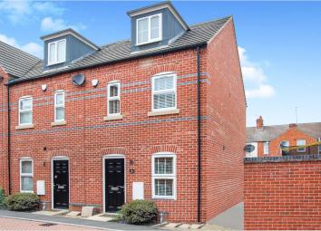 Town house For Sale in Northampton