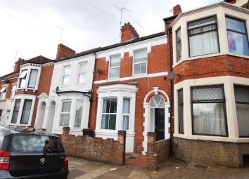 Terraced house To Rent in Northampton