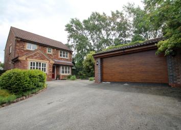 Detached house For Sale in Ilkeston