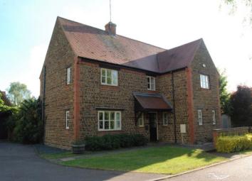 4 Bedroom Detached house to rent