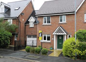 Semi-detached house For Sale in Lymm