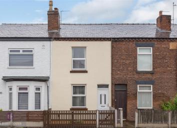 Terraced house For Sale in Leigh