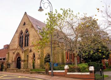 2 Bedroom Flat for sale