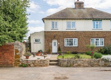 Semi-detached house For Sale in Market Harborough