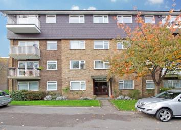 Flat To Rent in Bromley