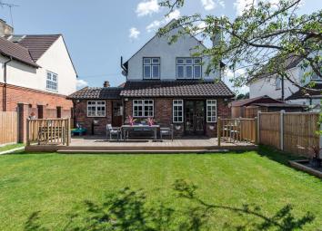 Detached house For Sale in Brentwood