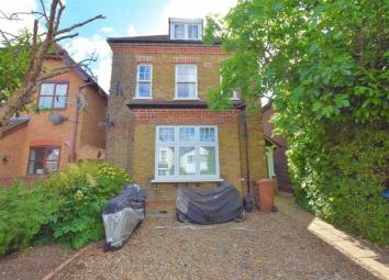 Flat For Sale in Harrow