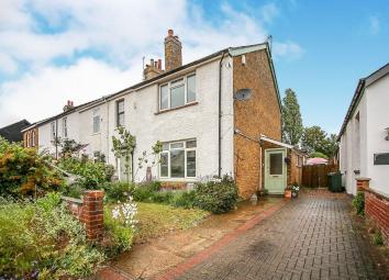 End terrace house For Sale in Gravesend