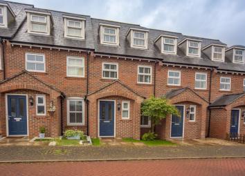 3 Bedroom Town house for sale