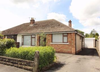 Semi-detached bungalow For Sale in Preston
