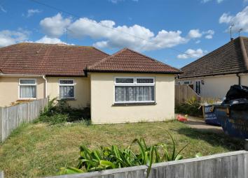 Semi-detached bungalow For Sale in Whitstable