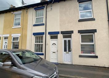 Terraced house For Sale in Stafford