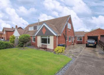 5 Bedroom Semi-detached house for sale