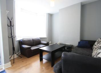 Terraced house To Rent in Thornton Heath