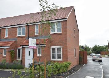 2 Bedroom End terrace house for sale