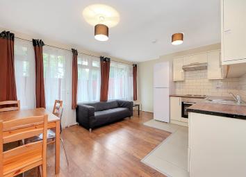 Detached house To Rent in London