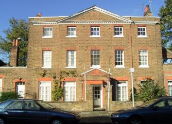 Flat To Rent in Twickenham