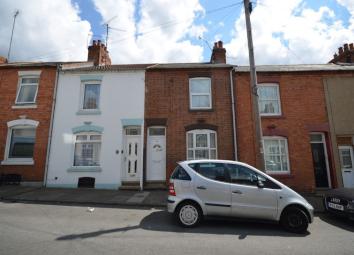 Terraced house For Sale in Northampton