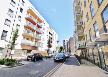 Flat To Rent in Romford